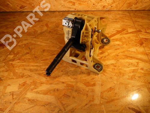 Used Automatic gearbox selector Automatic gearbox selector VW TRANSPORTER T5 Bus (7HB, 7HJ, 7EB, 7EJ) 2.5 TDI (130 hp) 3510970 3510970