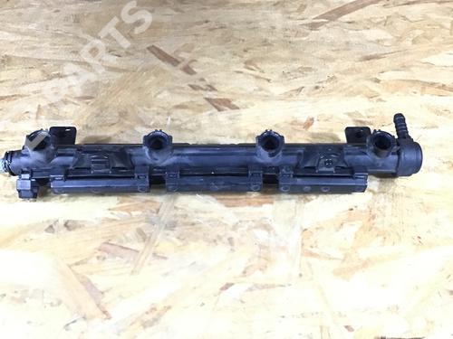 injection-rail-vw-golf-v-1k1-14-16v-vw-036133319bt-2003-2004-2005-2006-2007-2008-2009-2010-7758406 main image