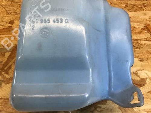 Used Windscreen washer tank VW GOLF II (19E, 1G1) 1.6 (70 hp) 31624350