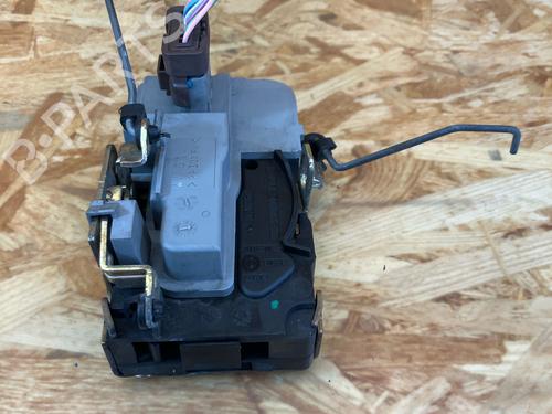 Venstre foran lås PEUGEOT 206 CC (2D) 1.6 16V (2DNFUF, 2DNFUR) (109 hp) 33118360