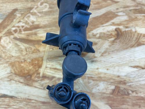 Used Headlight washer VW GOLF IV (1J1) 1.6 FSI (110 hp) 33118340