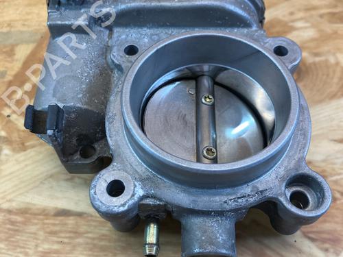 Used Throttle body Throttle body MERCEDES-BENZ CLK (C208) CLK 200 Kompressor (208.344) (163 hp) 33268959 33268959