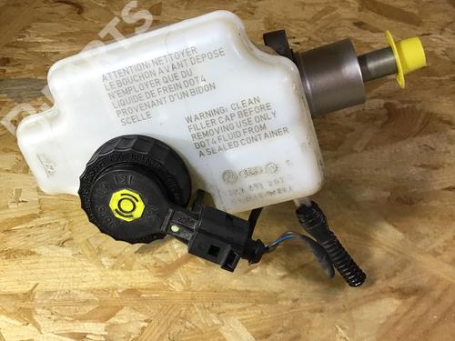 Used Master brake Master brake VW GOLF VI (5K1) 1.4 TSI (122 hp) 8379609 8379609