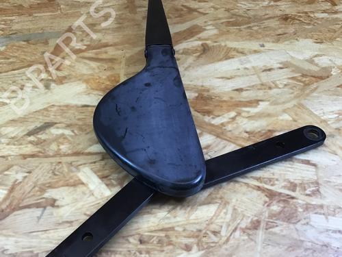 Used Front windshield wiper arm MERCEDES-BENZ C-CLASS T-Model (S203) C 200 CDI (203.204) (116 hp) 29868149