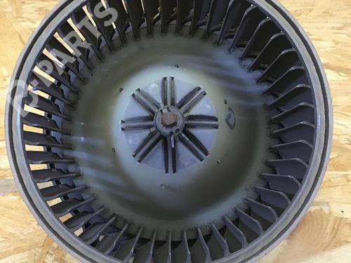 Used Heater blower motor Heater blower motor VOLVO V40 Estate (645) 1.8 LPG (122 hp) 9739211 9739211