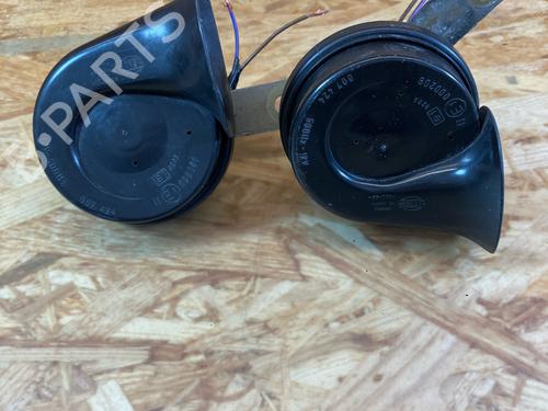 Toeter BMW 3 Touring (E36) 316 i (102 hp) 32774124