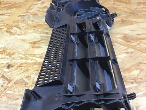 Grille VW GOLF IV (1J1) 1.6 16V | BP29833549C40 