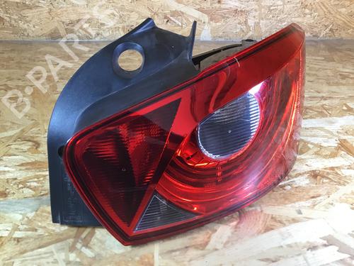 Feu arrière droit SEAT IBIZA IV SC (6J1, 6P5) 1.2 TSI (86 hp) 29705753