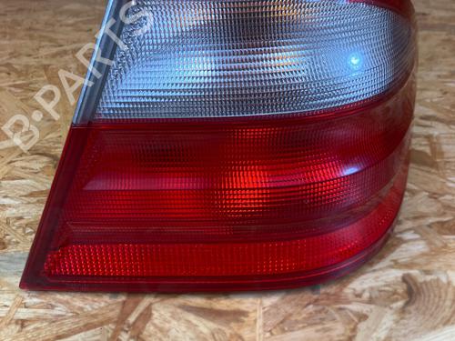 Used Right taillight Right taillight MERCEDES-BENZ CLK (C208) CLK 200 Kompressor (208.344) (163 hp) 33267457 33267457