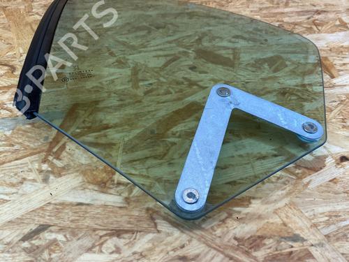 Venstre foran trekantet rude PEUGEOT 206 CC (2D) 1.6 16V (2DNFUF, 2DNFUR) (109 hp) 33118358