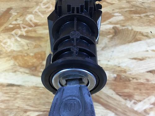 Ratlås/Tændingslås FIAT PANDA (169_) 1.2 (169.AXB11, 169.AXB1A) (60 hp) 30200067