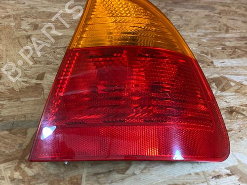 Højre baglygte BMW 3 Touring (E46) 318 i (118 hp) 32991249