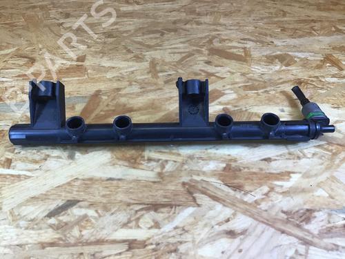 Used Injection rail RENAULT TWINGO II (CN0_) 1.2 (CN0D) (58 hp) 27986778