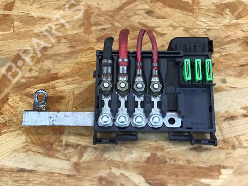 Used Fuse box VW GOLF IV (1J1) 1.4 16V (75 hp) 30200061