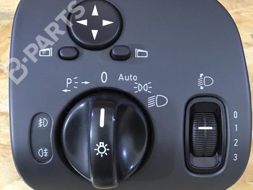 Used Headlight switch MERCEDES-BENZ C-CLASS T-Model (S203) C 220 CDI (203.206, 203.208) (143 hp) 8063741