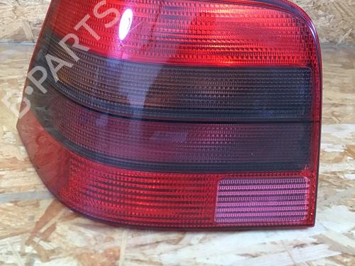 Rückleuchte Links für VW GOLF IV (1J1) 1.4 16V (75 hp) 31886559