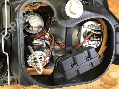 Right headlight VW GOLF IV (1J1) 1.4 16V | BP30182866C29