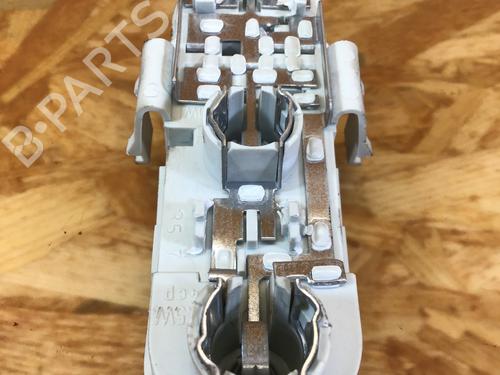 Lampeholder VOLVO V40 Estate (645) 2.0 (136 hp) 27986803
