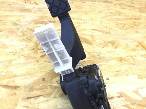 pedal-vw-golf-iv-1j1-14-16v-vw-1j1721503j-1997-1998-1999-2000-2001-2002-2003-2004-2005-2006-2007-2008-10214579 main image