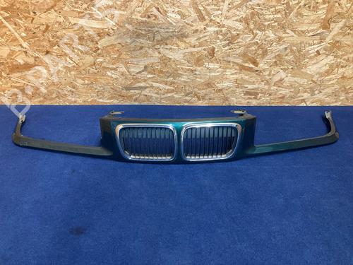 Grelha BMW 3 Touring (E36) 316 i (102 hp) 33018267