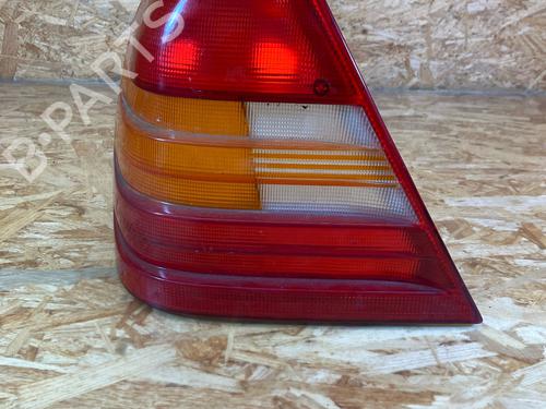 Venstre baglygte MERCEDES-BENZ C-CLASS (W202) C 220 CDI (202.133) (125 hp) 33115208