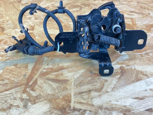 Used Hood lock VW GOLF IV (1J1) 1.6 (100 hp) 32394401