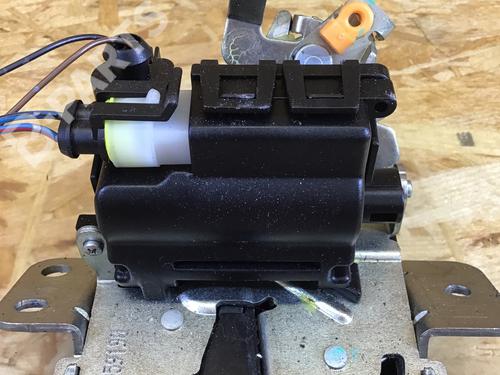 Used Tailgate lock Tailgate lock MITSUBISHI COLT VI (Z3_A, Z2_A) 1.3 (Z21A) (95 hp) 10733599 10733599