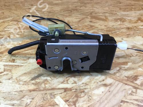 Rear left lock OPEL SIGNUM Hatchback (Z03) 2.2 DTI (F48) | BP29833541C100 