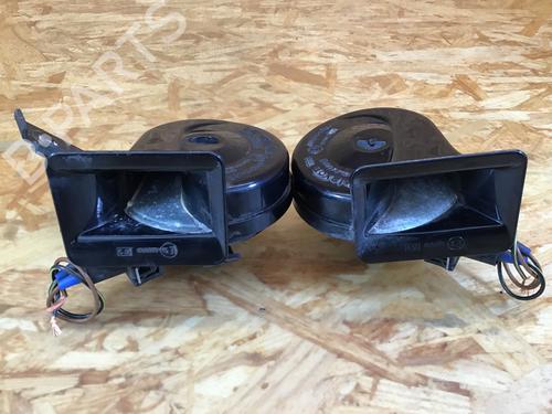 Used Horn VW GOLF IV (1J1) 1.4 16V (75 hp) 30200063