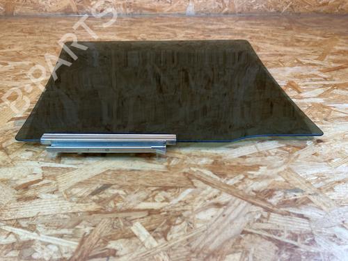 Używane Szyba drzwi tylnych lewych SUZUKI IGNIS III (MF, FF) 1.2 Hybrid AllGrip (ATK412) (83 hp) 32215198