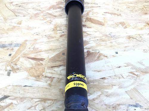 Used Right rear shock absorber Right rear shock absorber VW GOLF IV (1J1) 1.4 16V (75 hp) 8869555 8869555