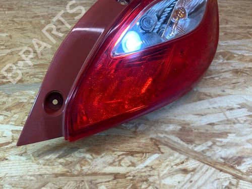 Fanale posteriore destro MAZDA 2 (DE_, DH_) 1.3 (DE3FS) (86 hp) 32364936