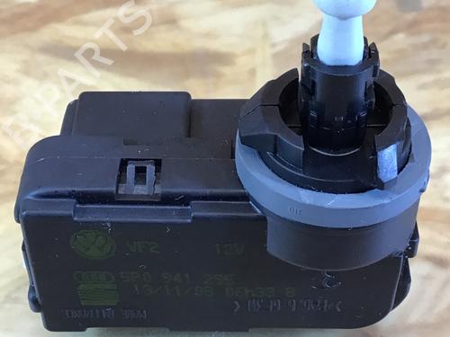 Motor de regulación de faros VW POLO IV (9N_, 9A_) 1.4 TDI (70 hp) 31268796