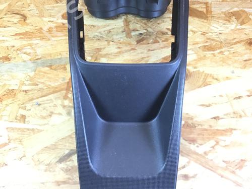 Porte-gobelet/Objets SEAT IBIZA IV SC (6J1, 6P5) 1.2 TSI (86 hp) 29717395