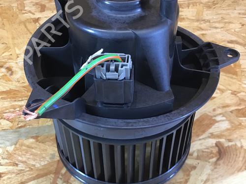 Gebläsemotor für FORD FOCUS I (DAW, DBW) 1.8 Turbo DI / TDDi (90 hp) 28127736
