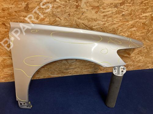 Used Right front fenders Right front fenders VOLVO V50 (545) 1.8 (125 hp) 33458262 33458262