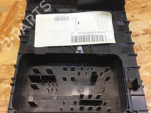 Fuse box VW TOURAN (1T1, 1T2) 1.6 | BP29864456E1