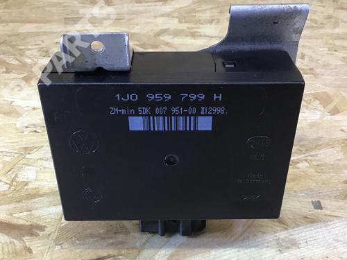 Used Control unit Control unit VW GOLF IV (1J1) 1.4 16V (75 hp) 8648060 8648060