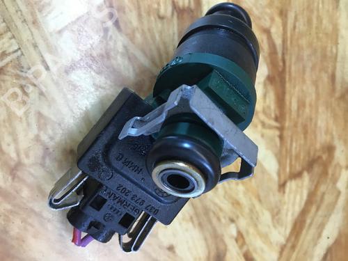 Injector VW GOLF IV (1J1) 1.6 | BP28356912M100 