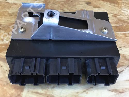 Used Control unit VW BORA I (1J2) 2.0 (115 hp) 27986767