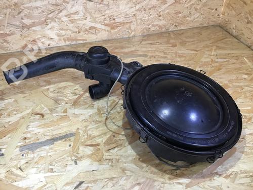 Used Air filter box Air filter box VW POLO Coupe (86C, 80) 1.0 (45 hp) 8246672 8246672