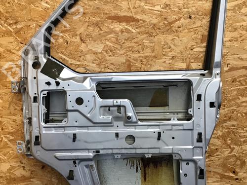 Right front door VW TRANSPORTER T4 Bus (70B, 70C, 7DB, 7DK, 70J, 70K, 7DC, 7DJ) 2.5 TDI | BP28045468C3 