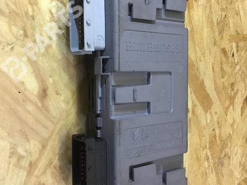 control-unit-peugeot-607-9d-9u-22-hdi-peugeot-9638960380-2000-9739182 main image