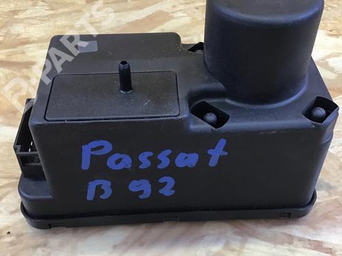 Used Central lock pump Central lock pump VW PASSAT B3/B4 (3A2, 35I) 1.6 TD (80 hp) 10733651 10733651