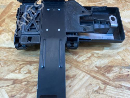 Fuse box VW GOLF IV (1J1) 1.6 | BP32478887E1 