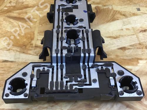 Used Lamp holder VW GOLF IV (1J1) 1.4 16V (75 hp) 13916855