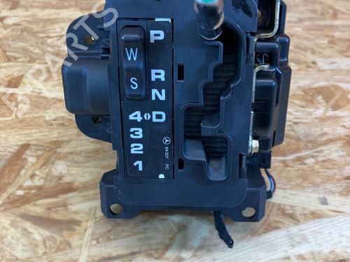Used Gear lever MERCEDES-BENZ C-CLASS (W202) C 220 CDI (202.133) (125 hp) 33118347