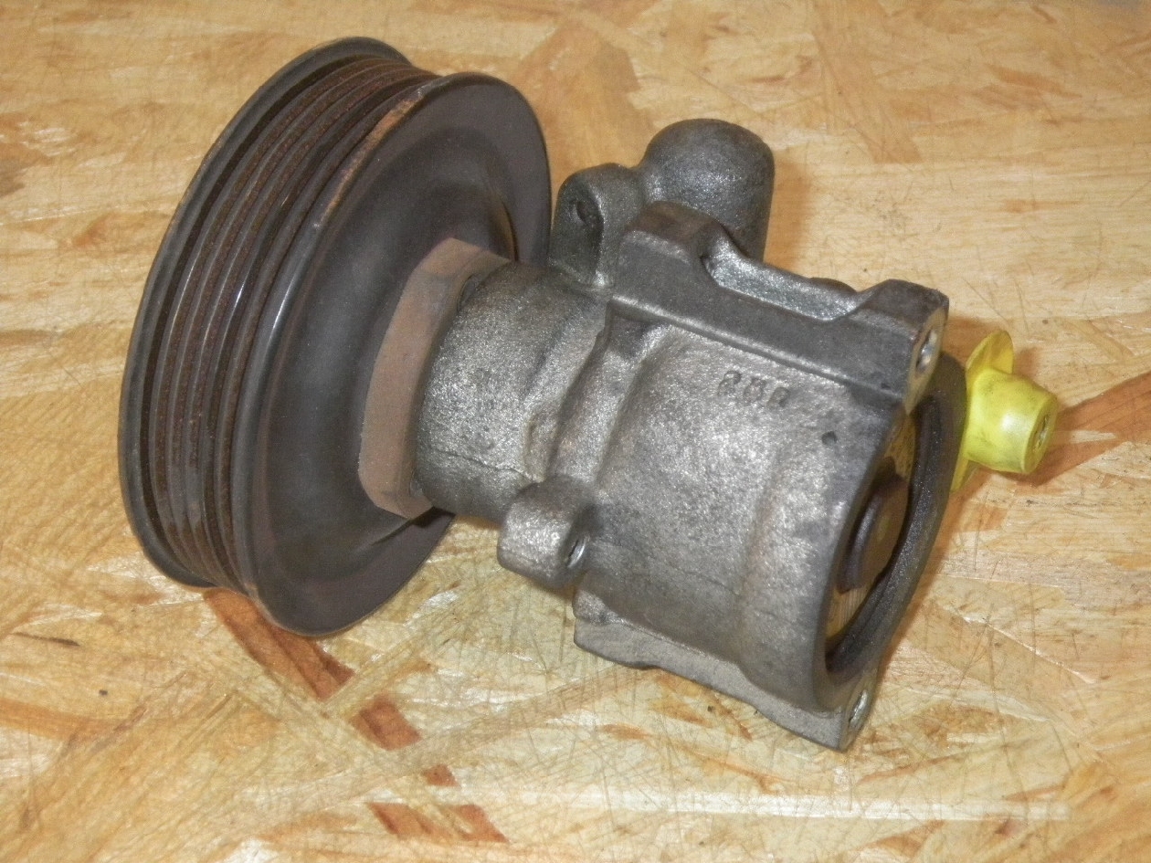 Steering pump VW POLO III (6N1) 60 1.4 2567900 | B-Parts