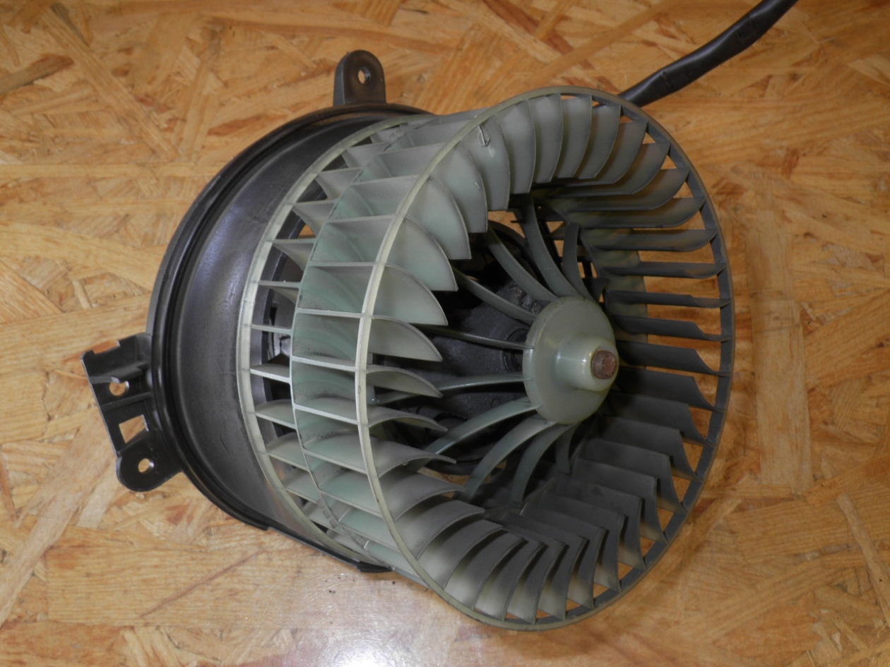 Heater blower motor MERCEDESBENZ 124 Saloon (W124) 230 E Cat (124.023
