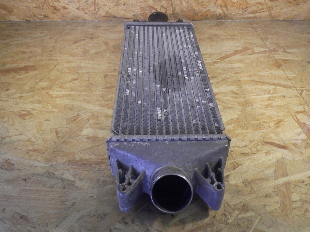 Intercooler IVECO DAILY III Van 65 C 15 2575210 BParts